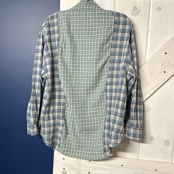 Papermoon Distressed Patchwork Flannel Size Large - Picture 7 of 7